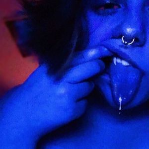 Meet your Posher, Glory